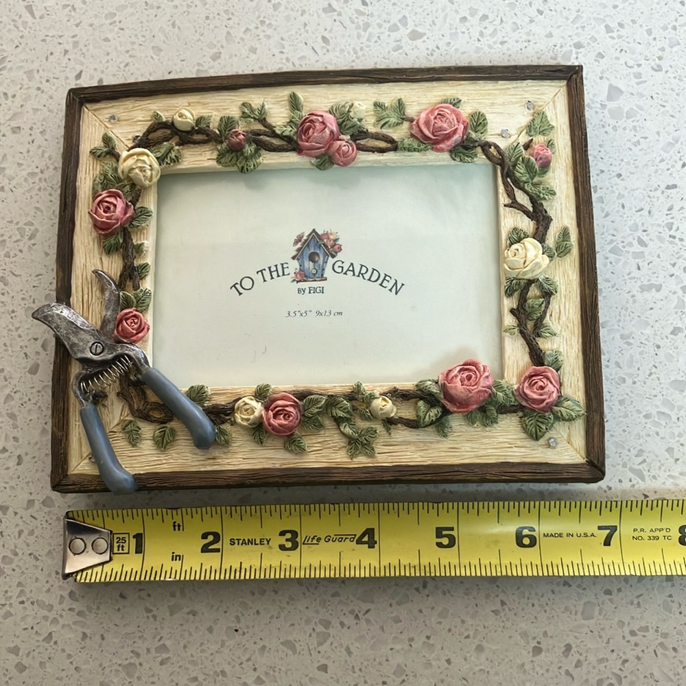 Resin Cottage Floral Ornate Rose Garden Frame NEW FIGI GRAPHICS SAN DIEGO